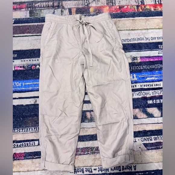 Talbots Light Beige pants 8 - Picture 1 of 4